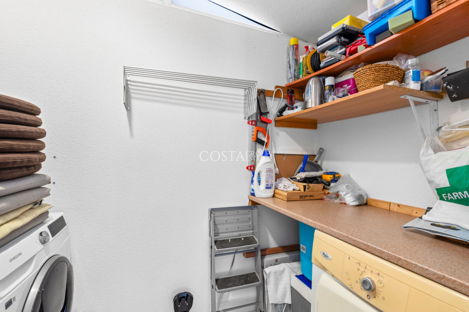 Resale - House -
Torrevieja - Torrevieja Centro