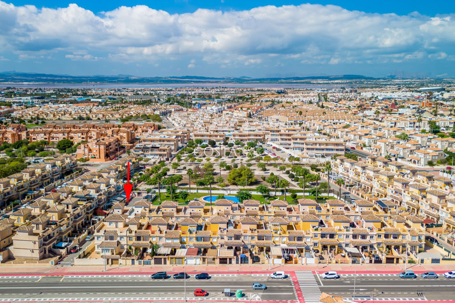 Resale - House -
Torrevieja - Torrevieja Centro