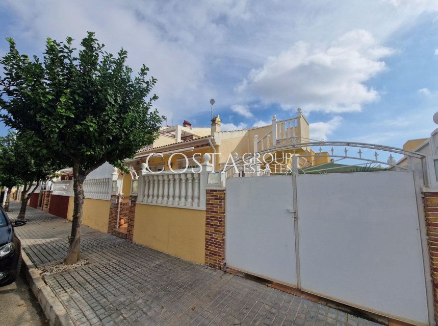 Resale - House -
Torrevieja - Torrevieja Centro