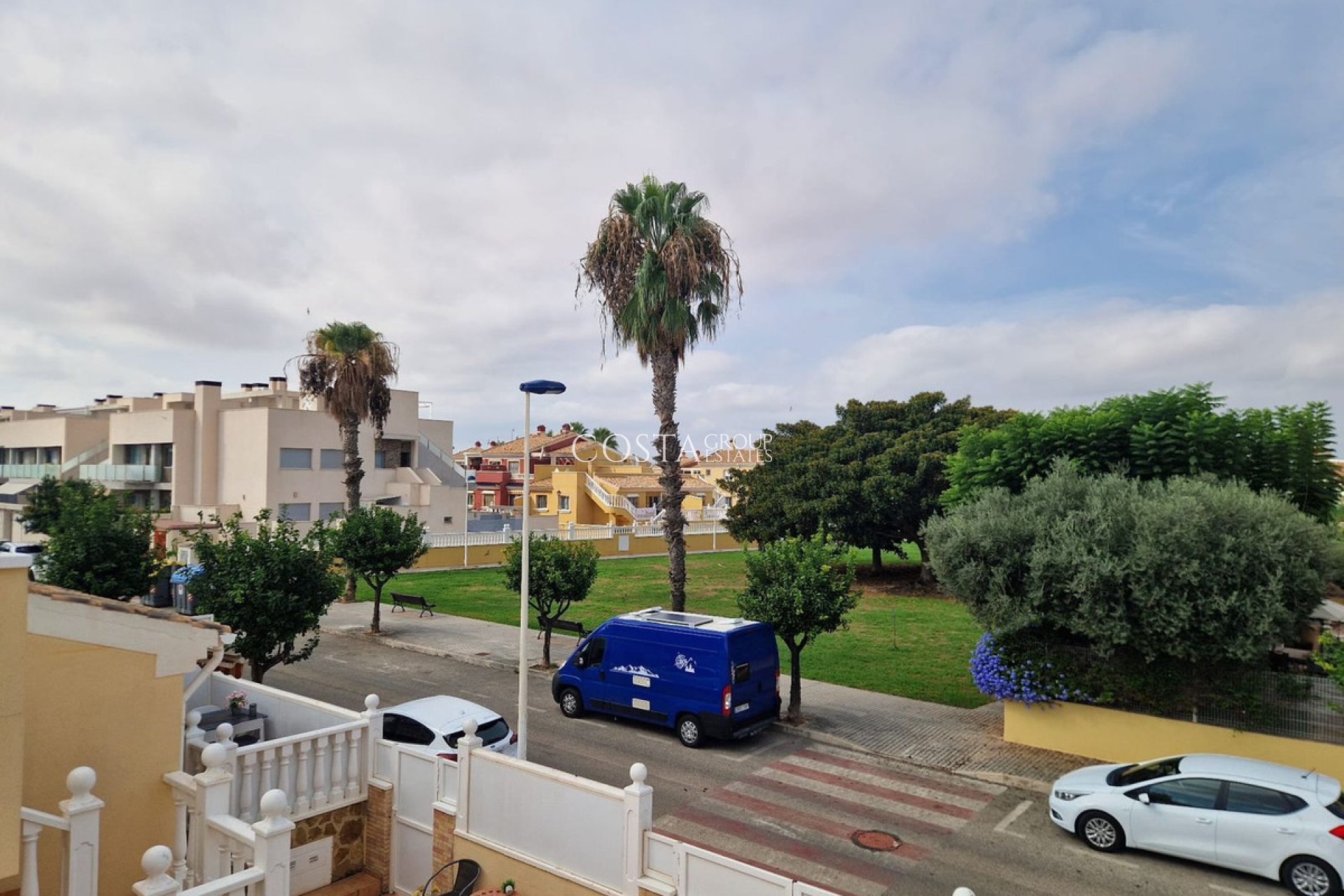 Resale - House -
Torrevieja - Torrevieja Centro
