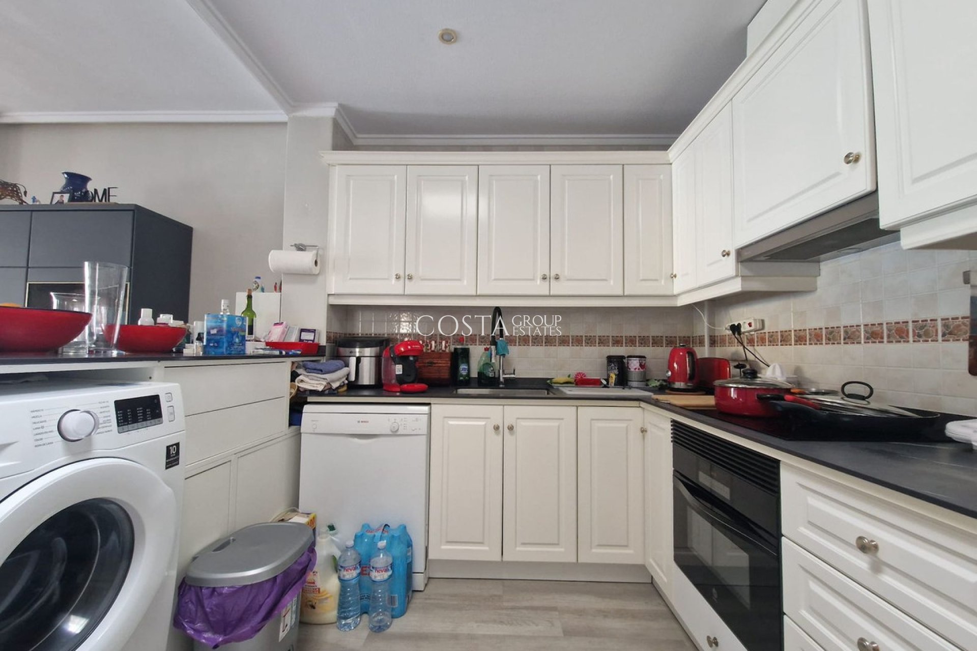 Resale - House -
Torrevieja - Torrevieja Centro