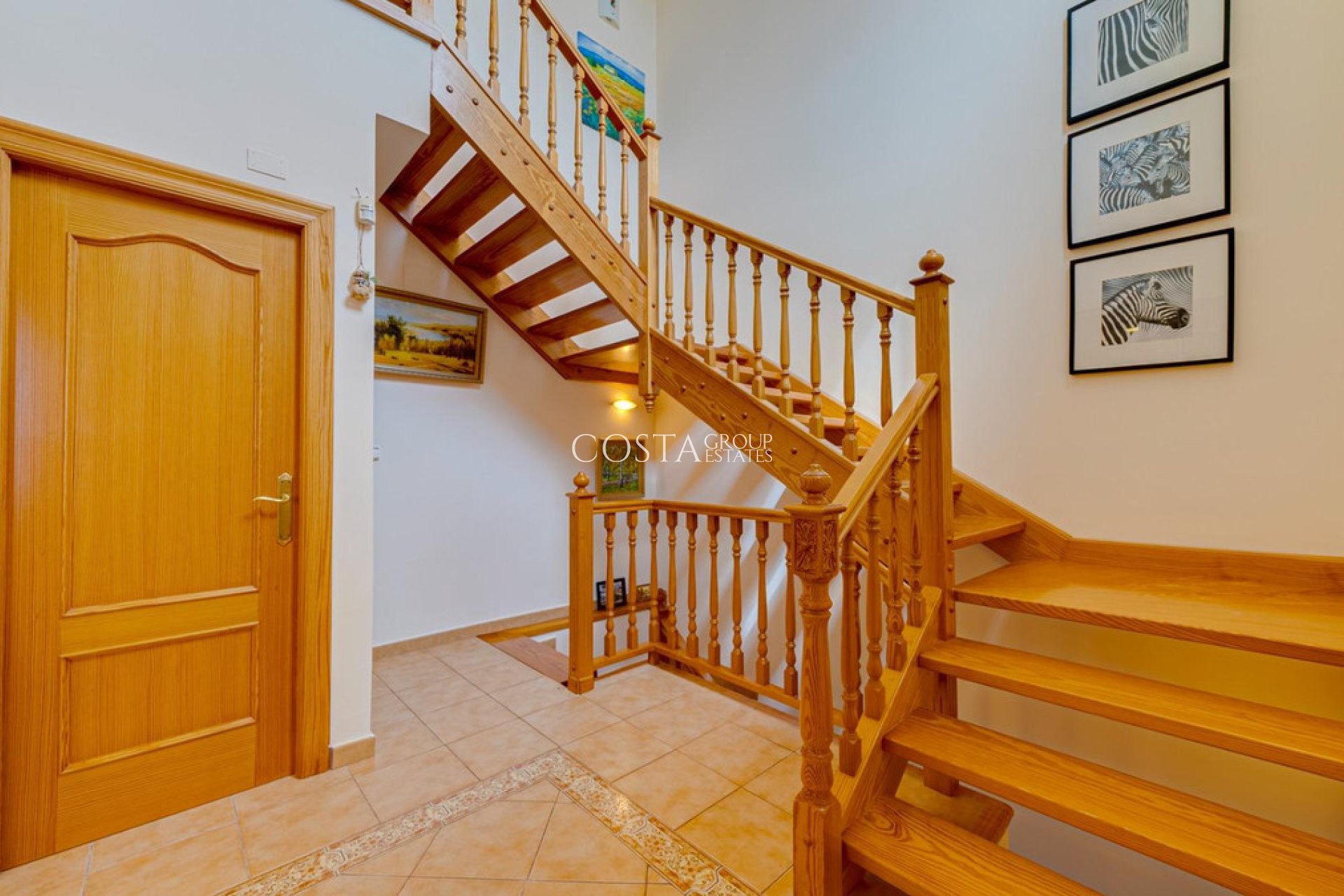 Resale - House -
Torrevieja - Torrevieja Centro