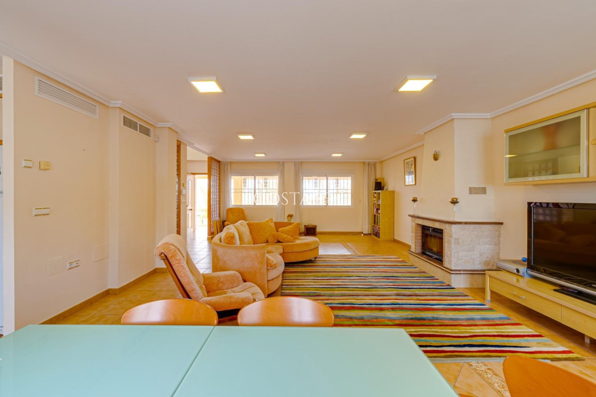 Resale - House -
Torrevieja - Torrevieja Centro