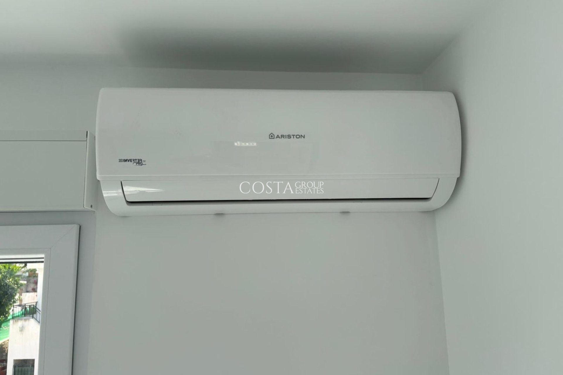 Resale - House -
Torrevieja - Torrevieja Centro