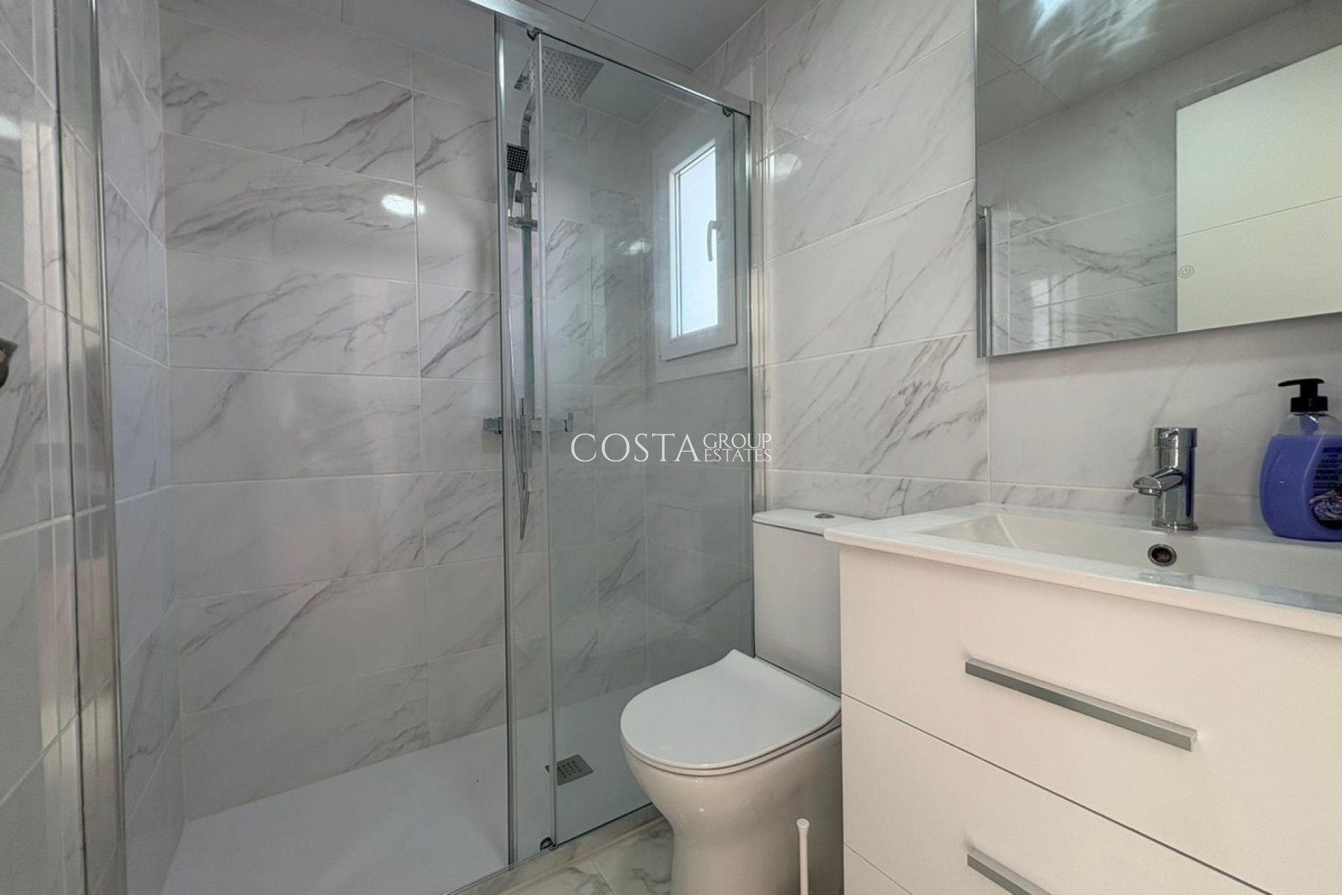 Resale - House -
Torrevieja - Torrevieja Centro