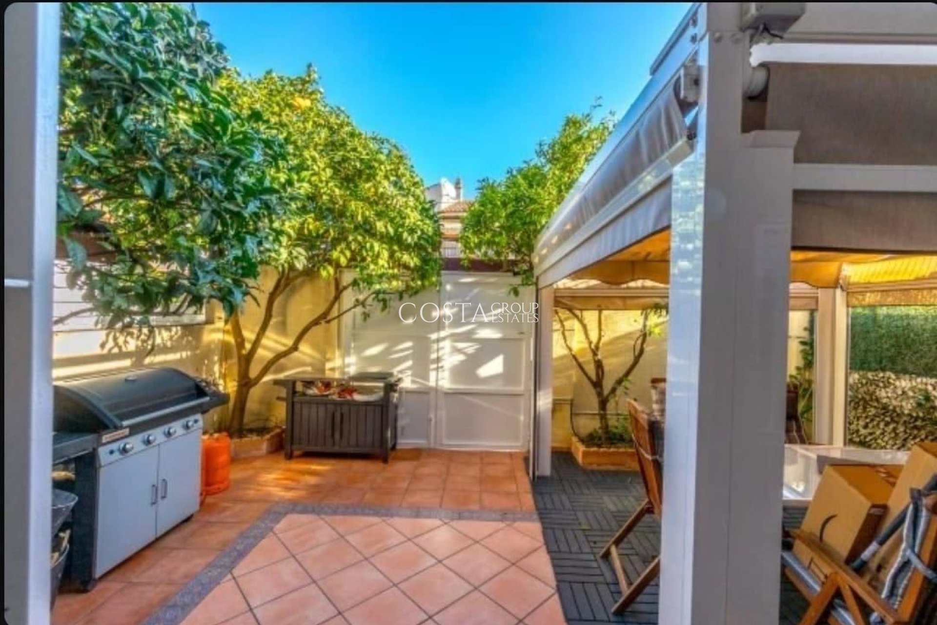 Resale - House -
Torrevieja - Torrevieja Centro