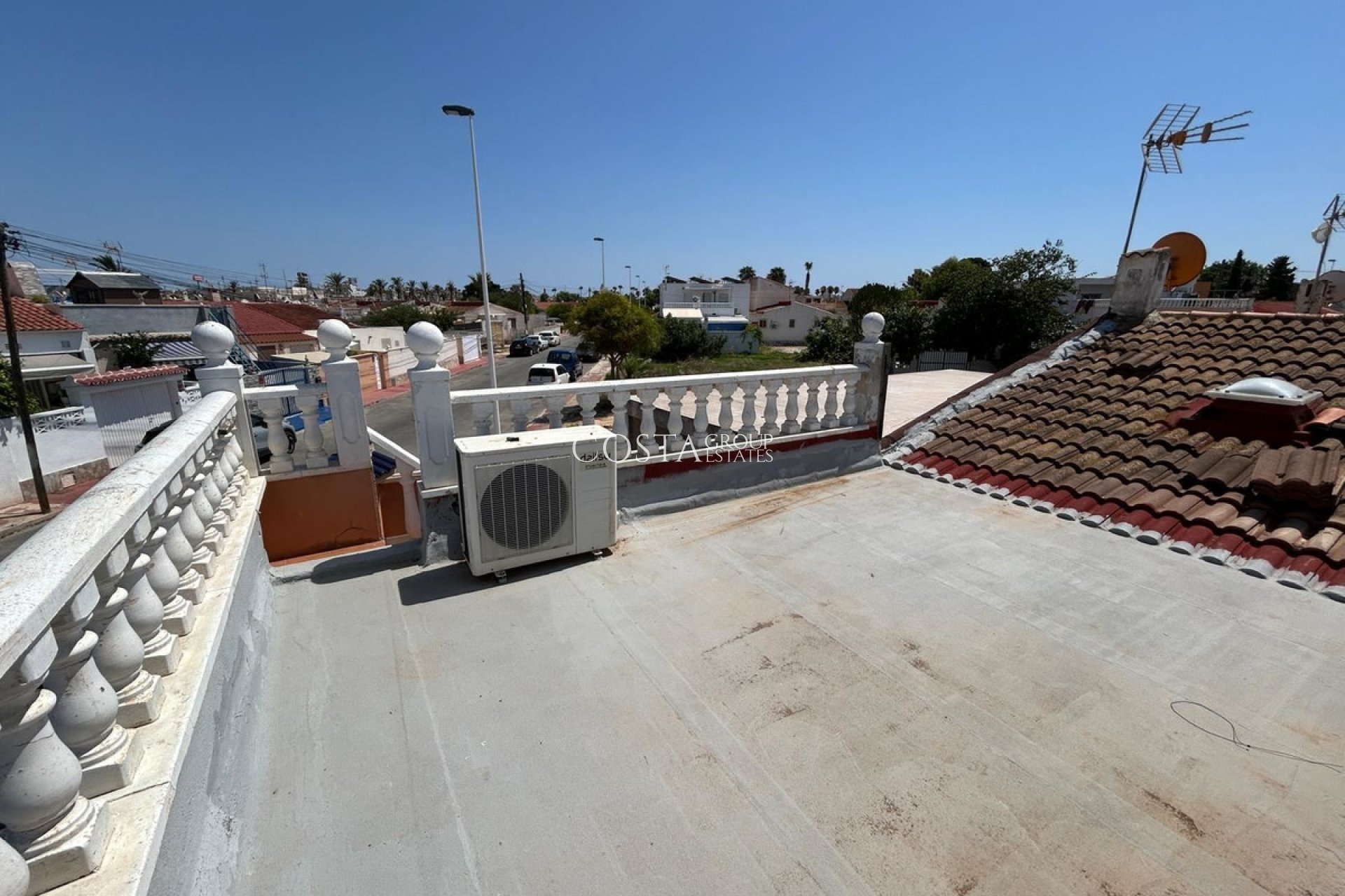 Resale - House -
Torrevieja - Torrevieja Centro