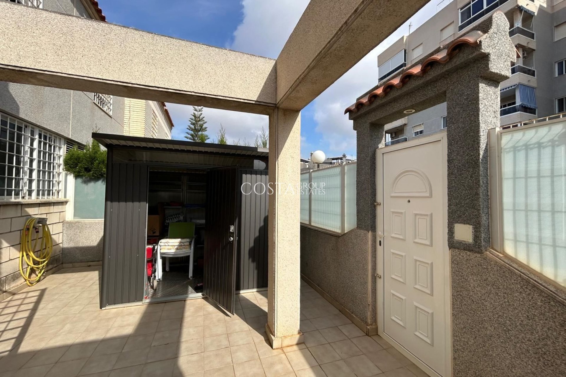 Resale - House -
Torrevieja - Torrevieja Centro