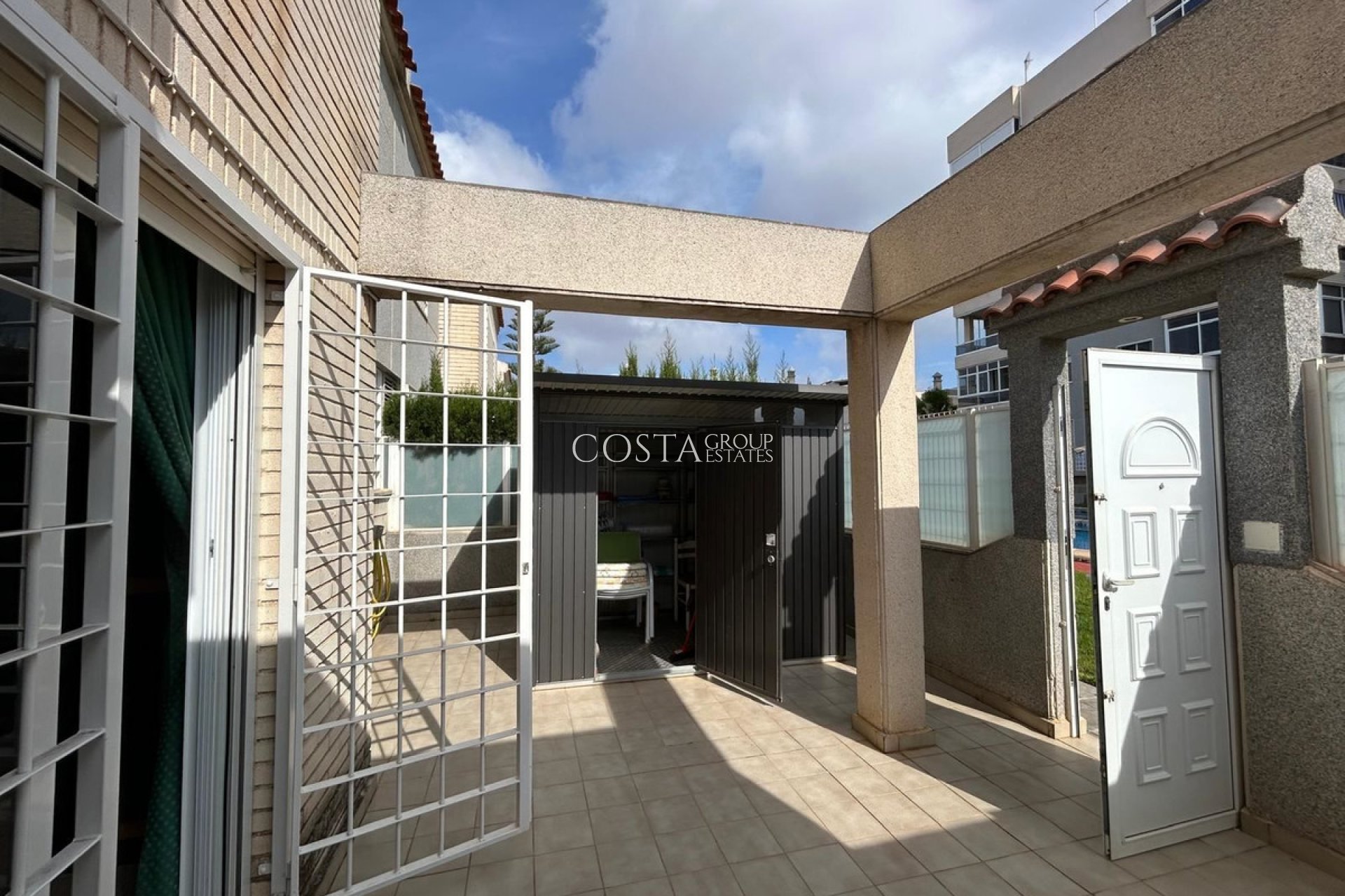 Resale - House -
Torrevieja - Torrevieja Centro