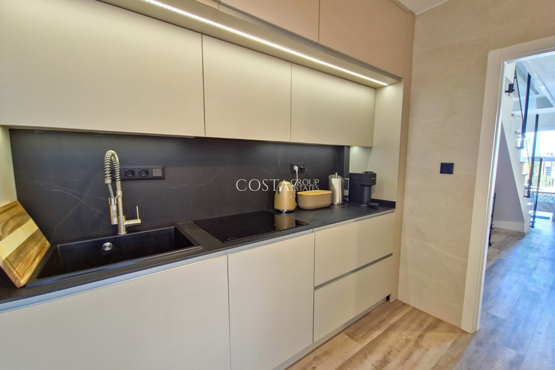 Resale - House -
Torrevieja - Torrevieja Centro