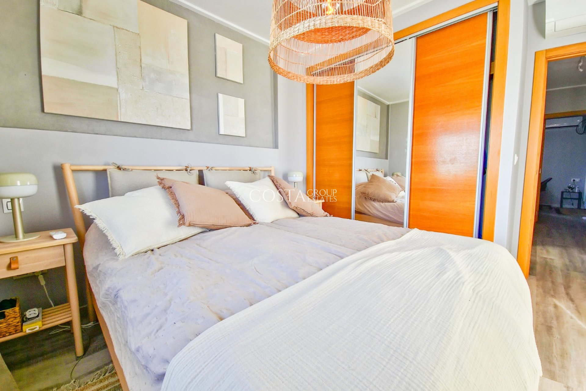 Resale - House -
Torrevieja - Torrevieja Centro