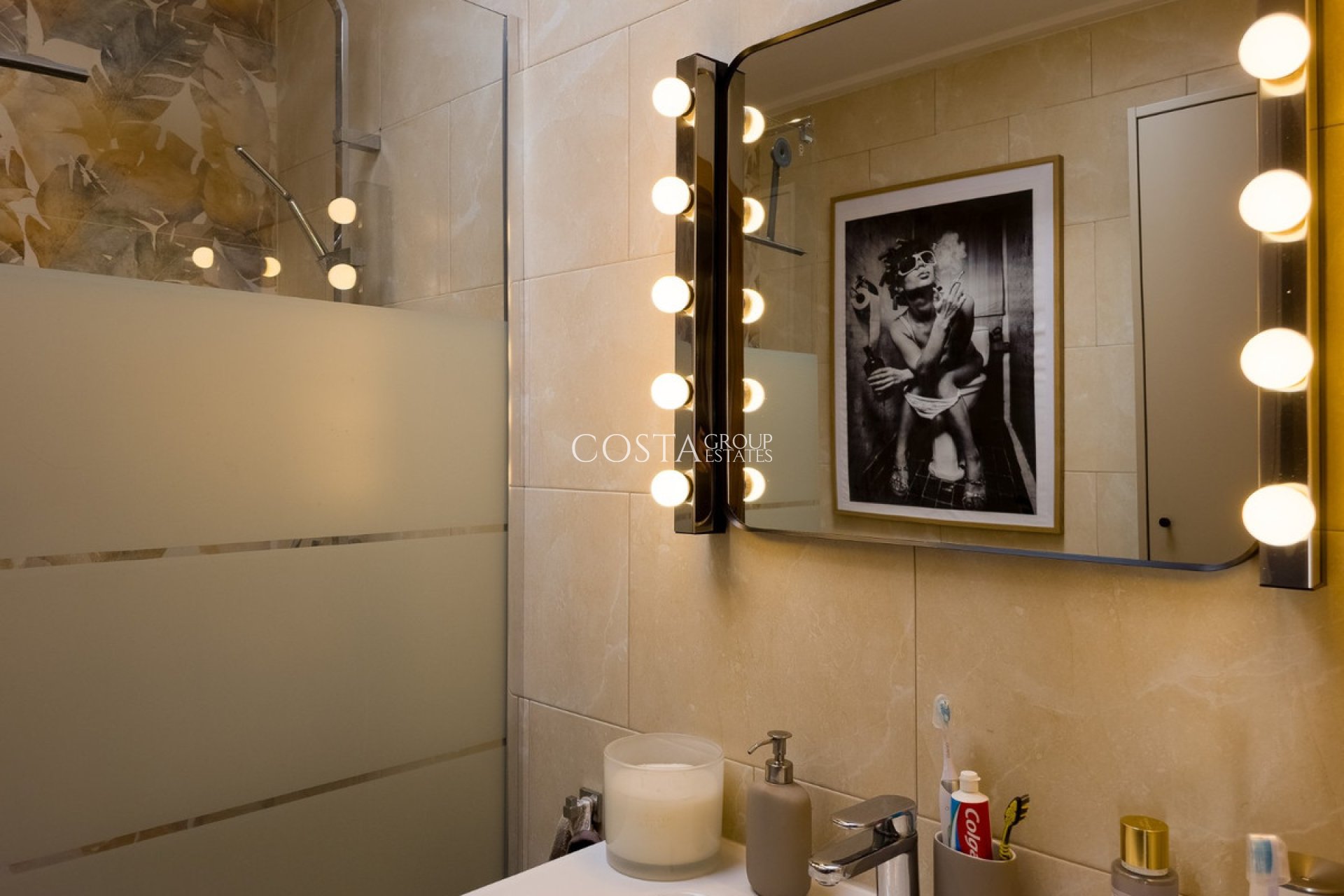 Resale - House -
Torrevieja - Torrevieja Centro