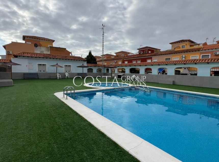 Resale - House -
Torrevieja - Torrevieja Centro