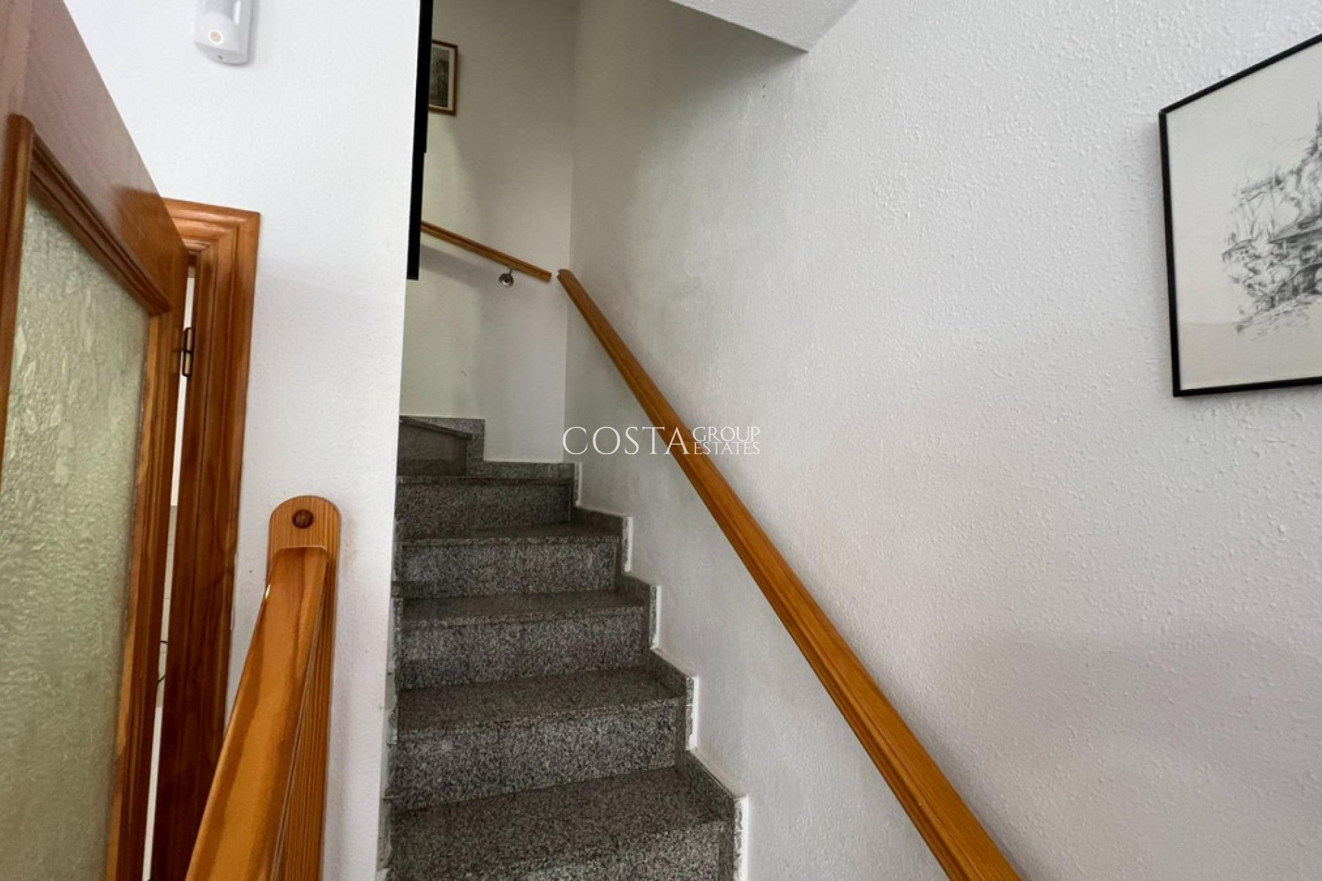 Resale - House -
Torrevieja - Torrevieja Centro