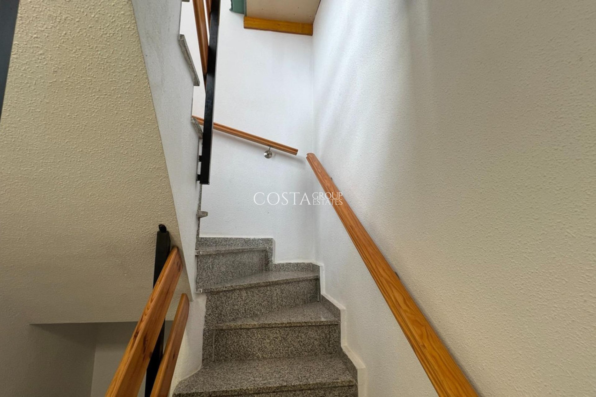 Resale - House -
Torrevieja - Torrevieja Centro