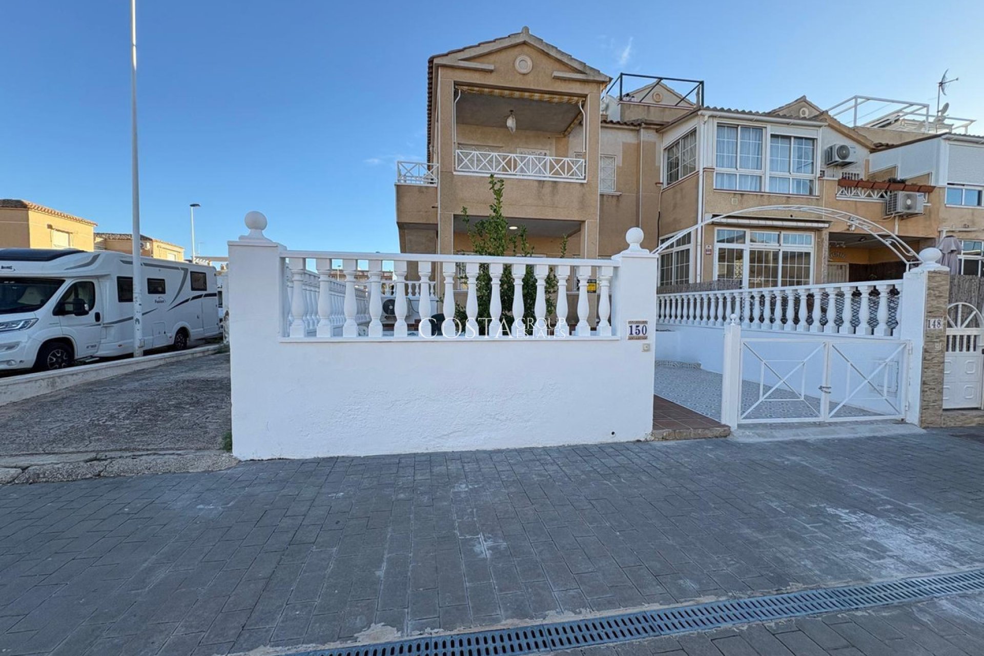 Resale - House -
Torrevieja - Torrevieja Centro