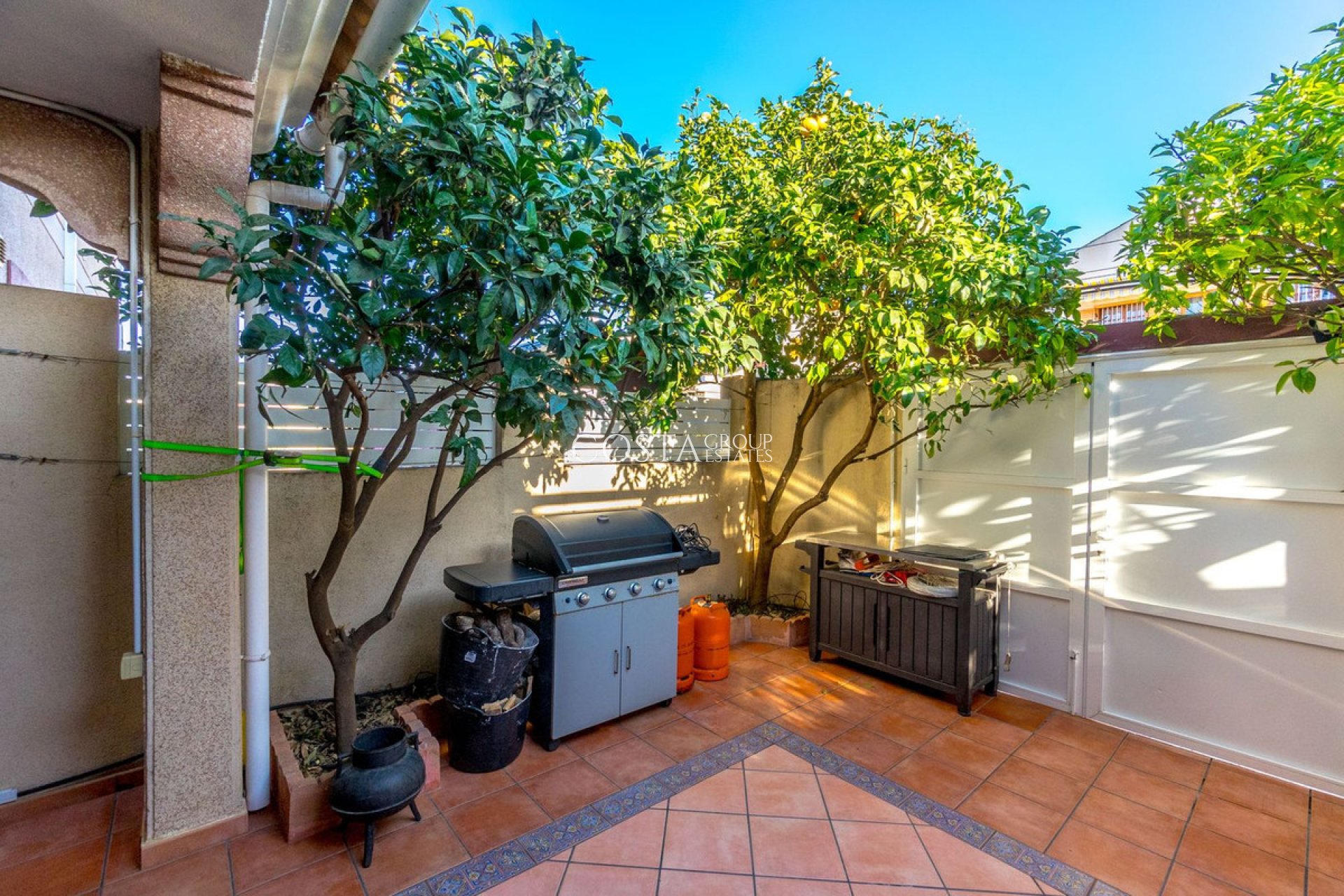 Resale - House -
Torrevieja