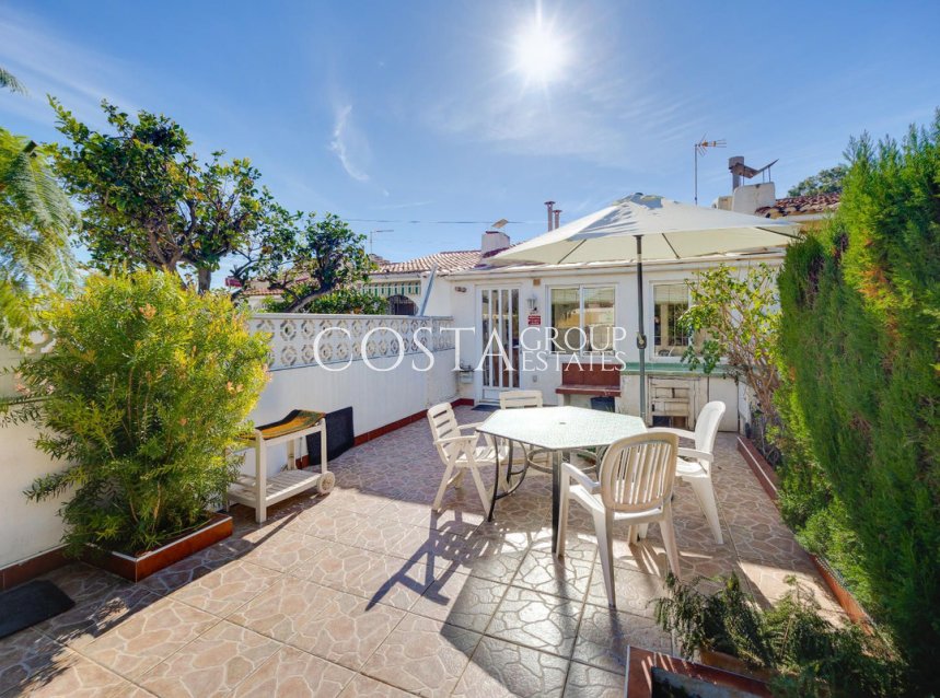 Resale - House -
Torrevieja