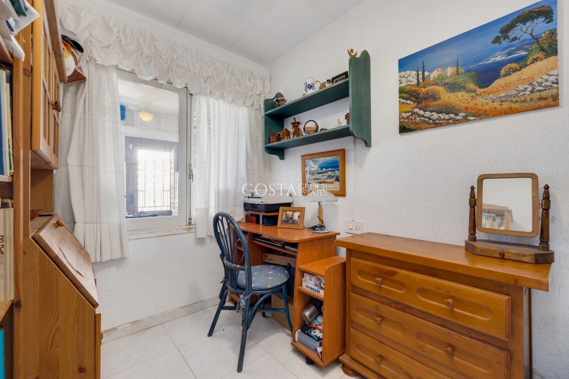 Resale - House -
Torrevieja