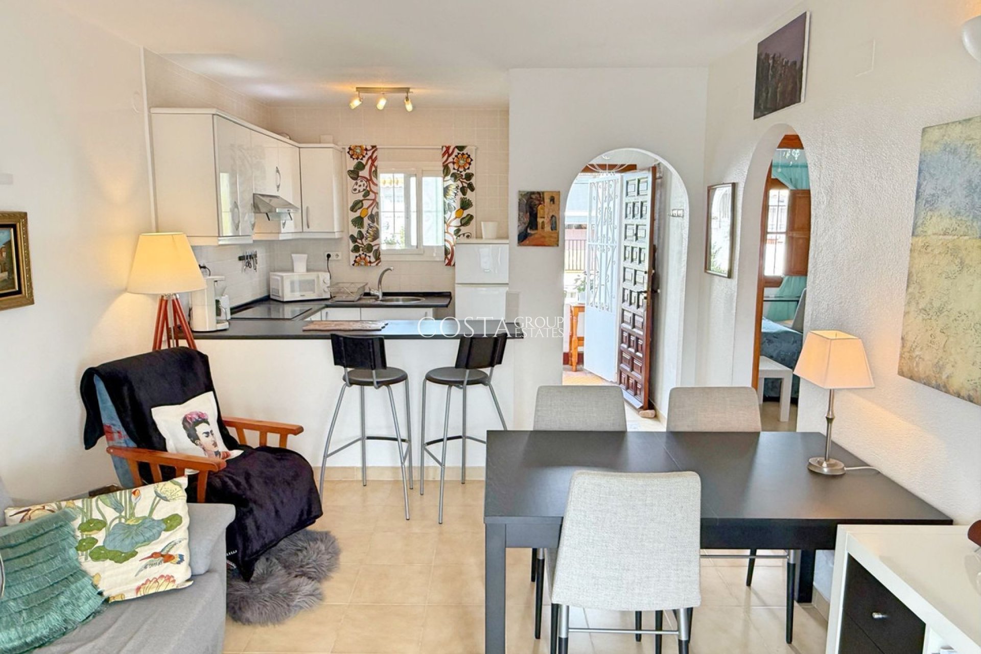 Resale - House -
Torrevieja