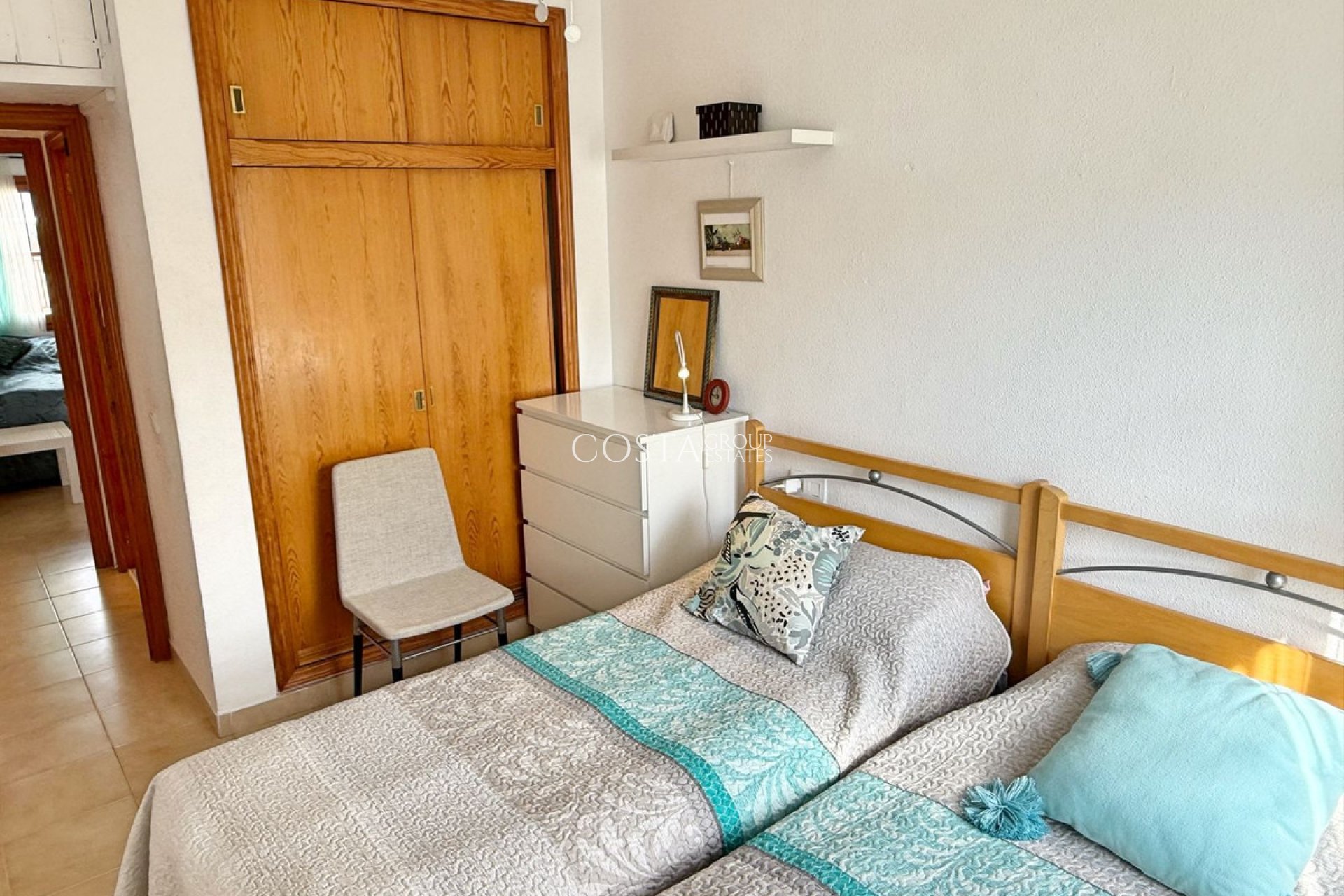 Resale - House -
Torrevieja