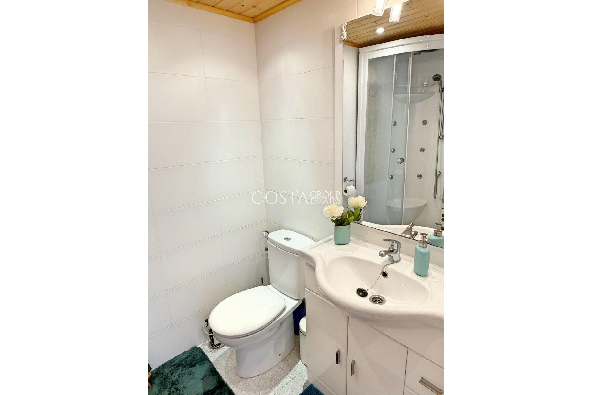 Resale - House -
Torrevieja