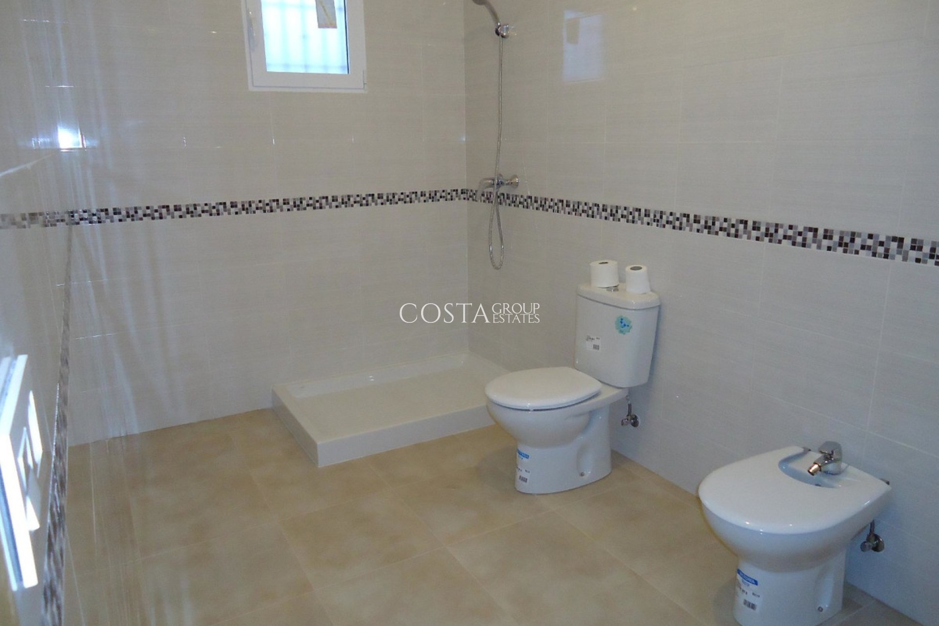 Resale - Villa -
Abanilla - Abanilla Centro