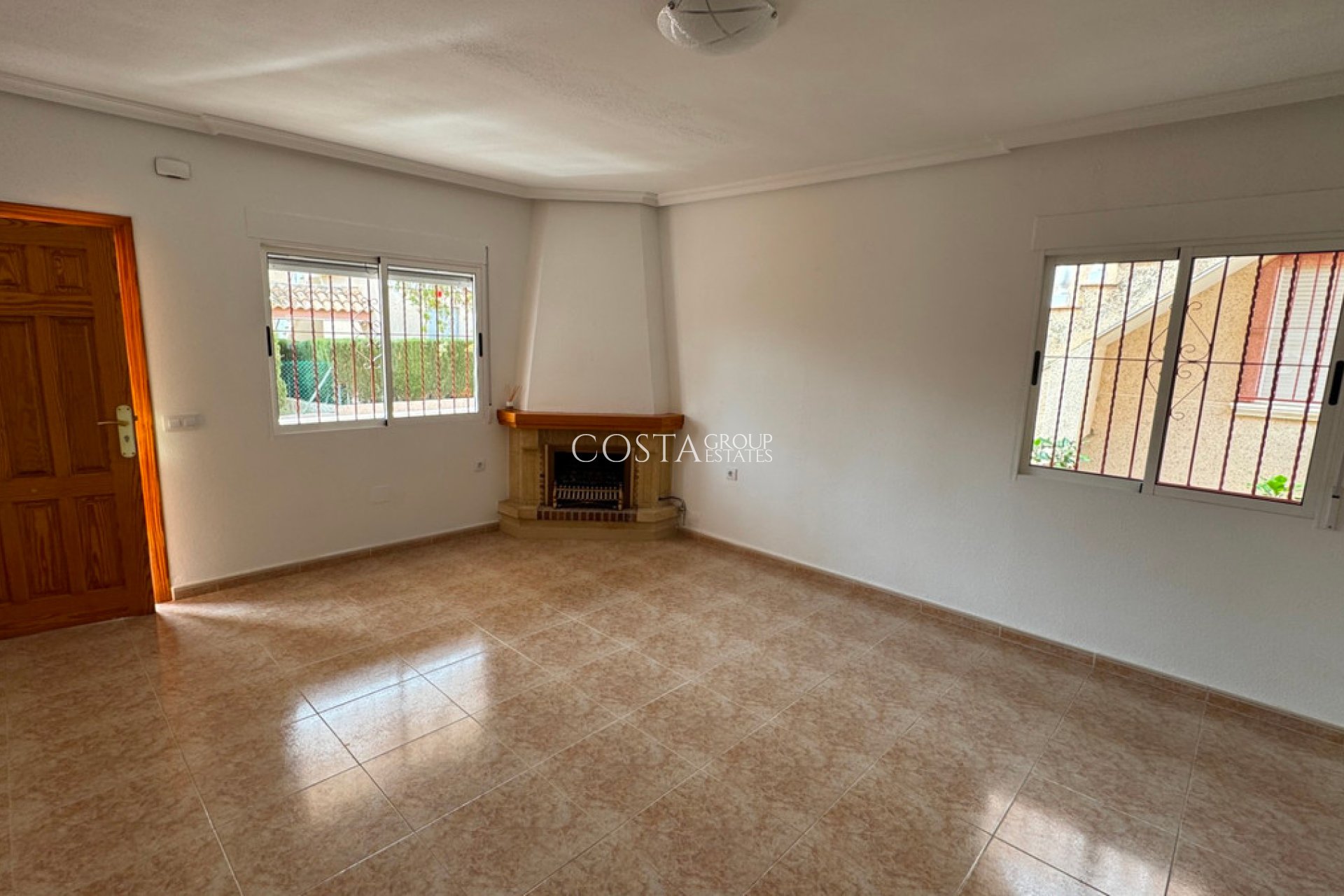 Resale - Villa -
Algorfa - Algorfa Centro