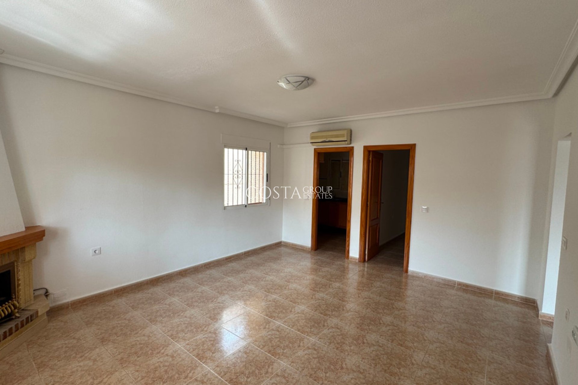 Resale - Villa -
Algorfa - Algorfa Centro