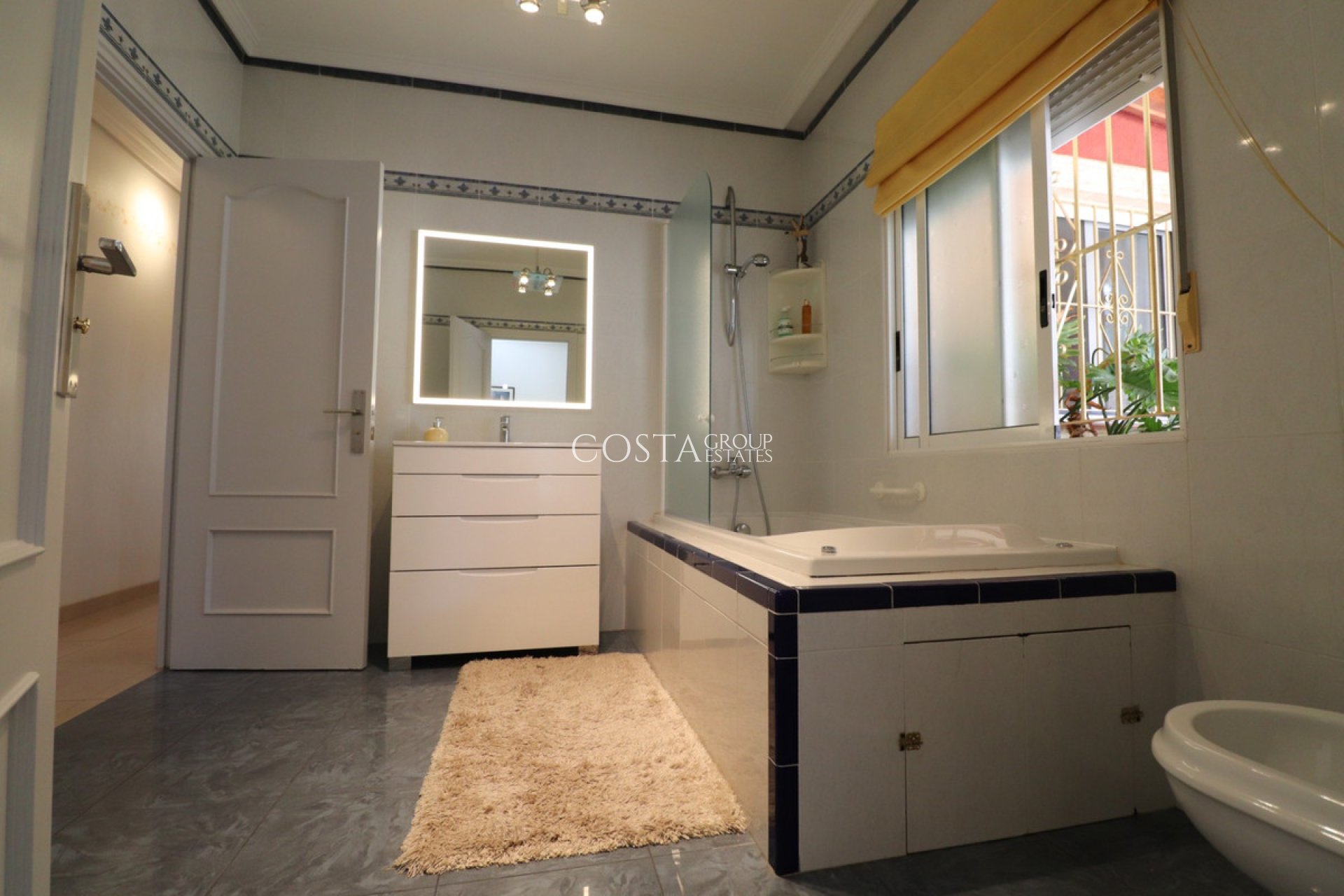 Resale - Villa -
Algorfa - Algorfa Centro