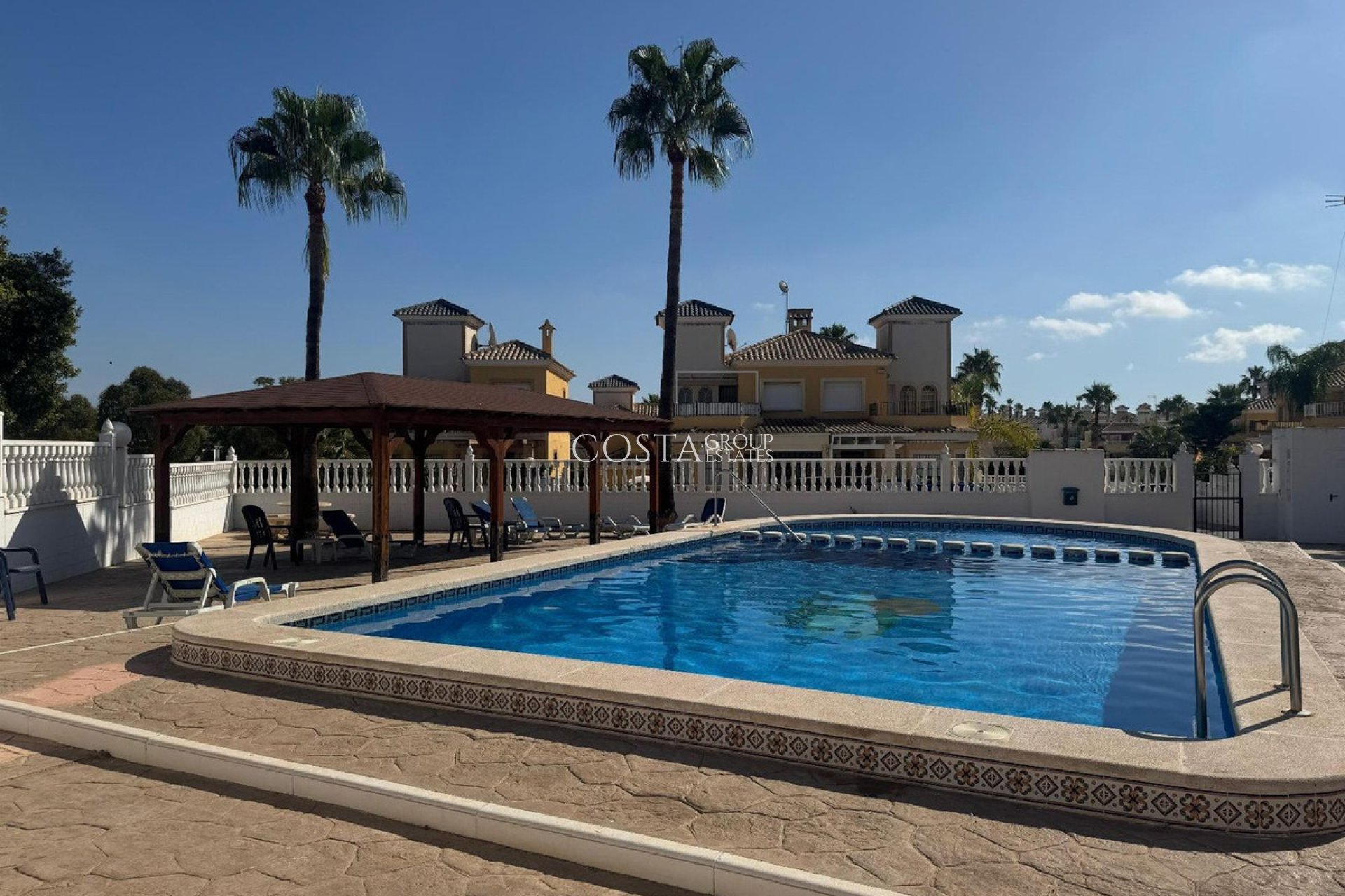 Resale - Villa -
Algorfa - Algorfa Centro