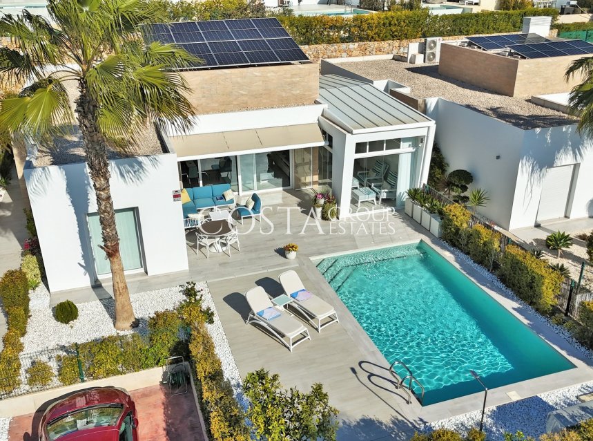 Resale - Villa -
Algorfa - La finca Golf