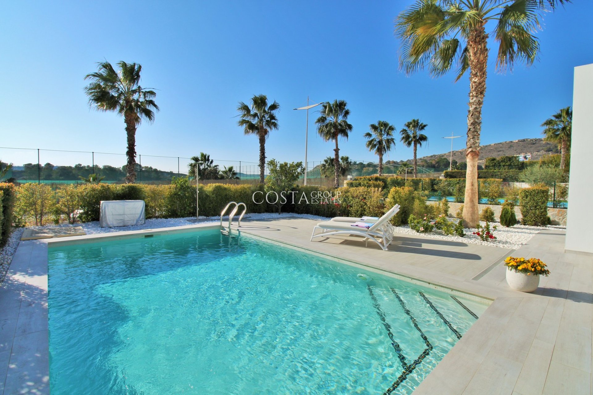 Resale - Villa -
Algorfa - La finca Golf