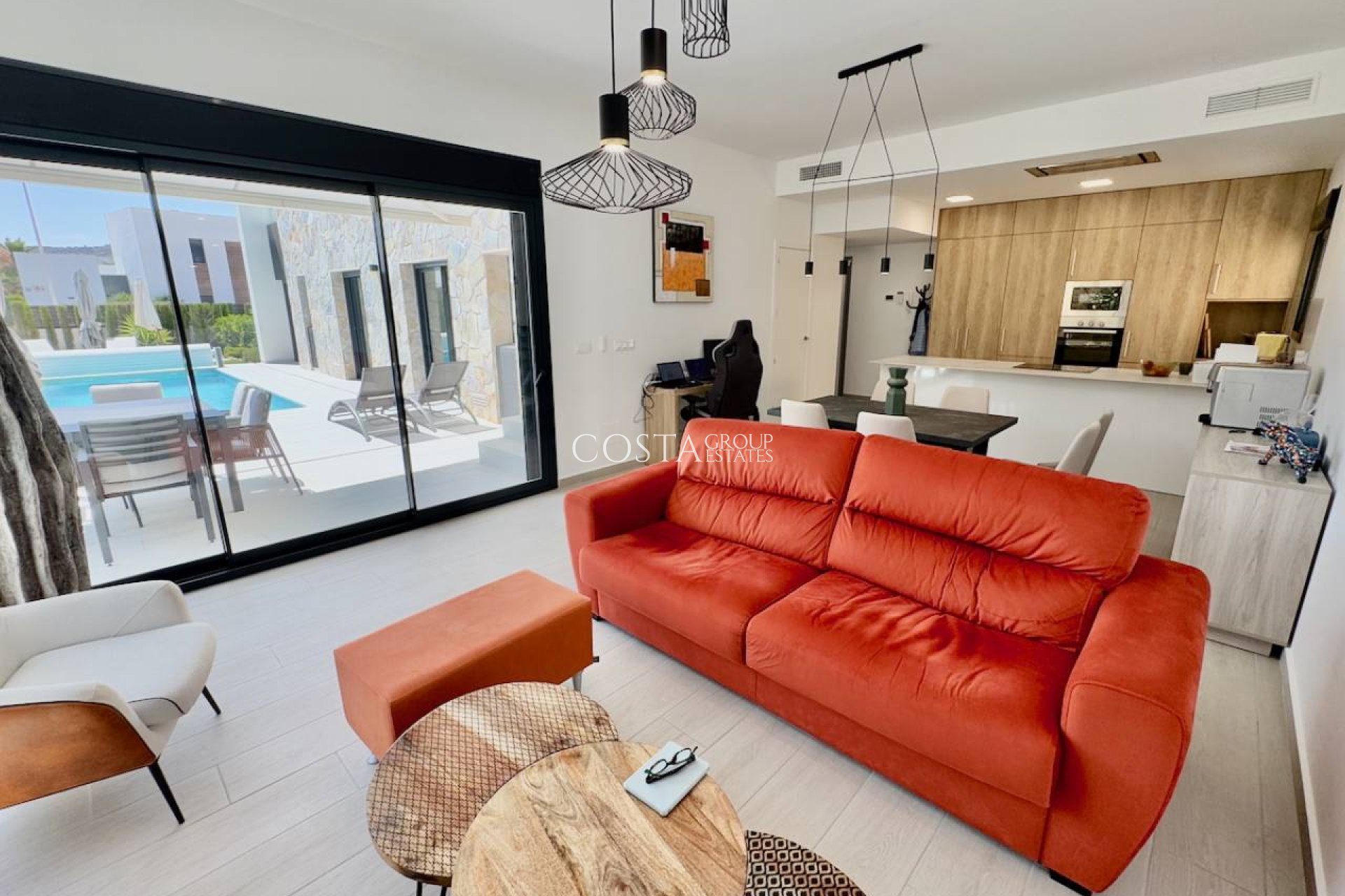 Resale - Villa -
Algorfa - La finca Golf