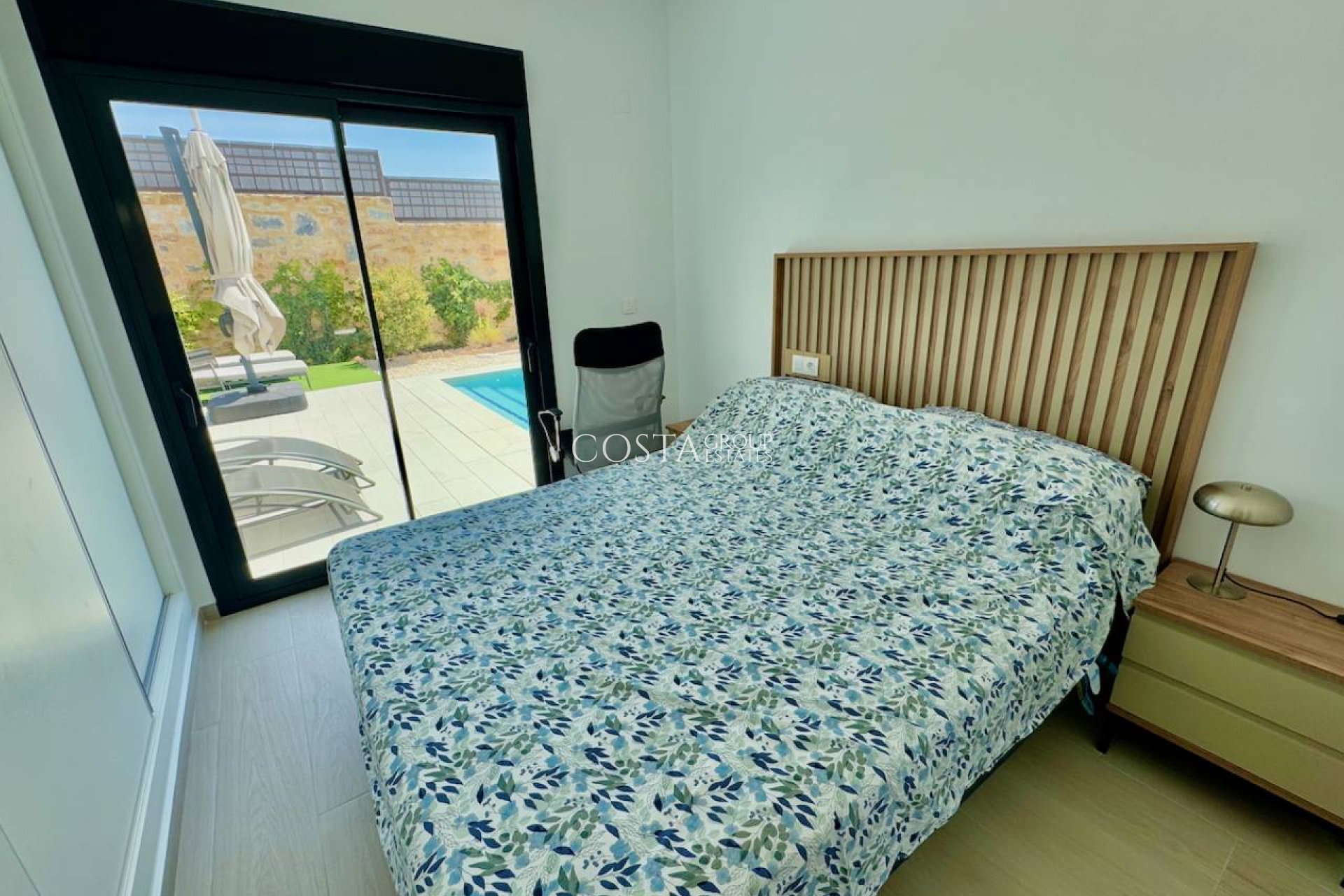 Resale - Villa -
Algorfa - La finca Golf