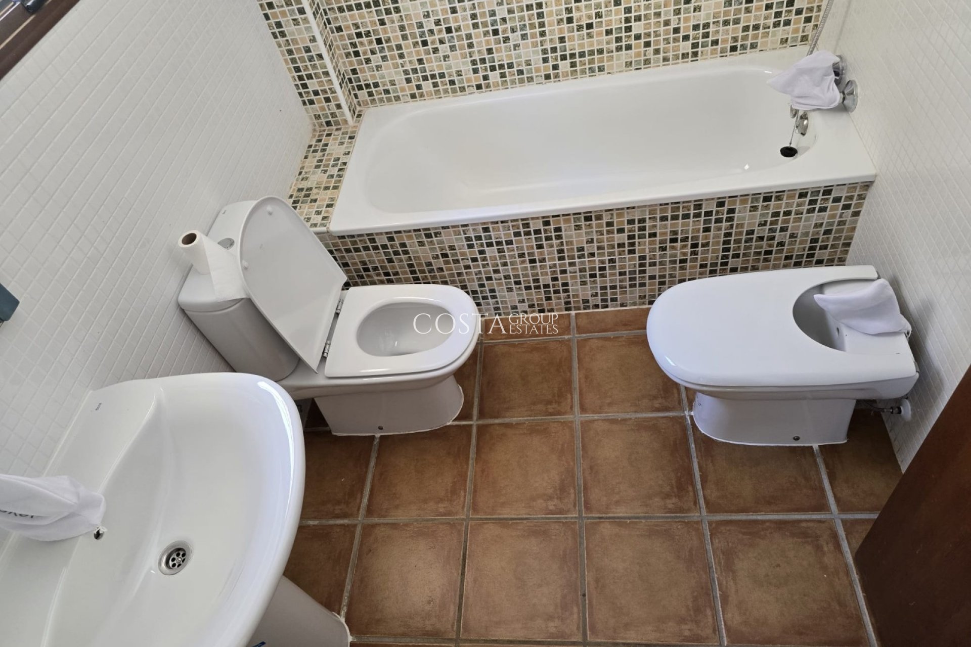 Resale - Villa -
Algorfa - La finca Golf