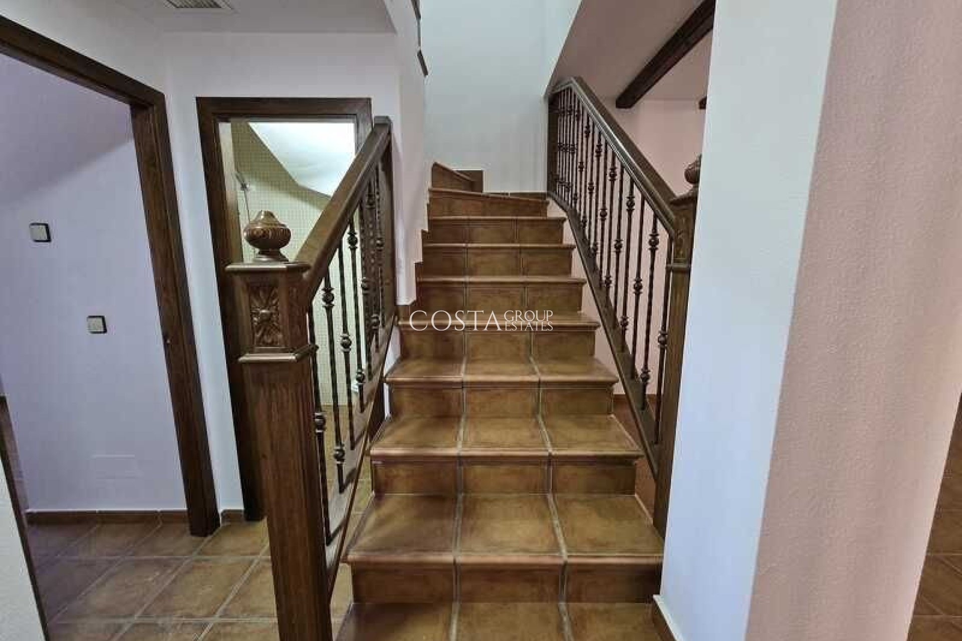 Resale - Villa -
Algorfa - La Finca Golf