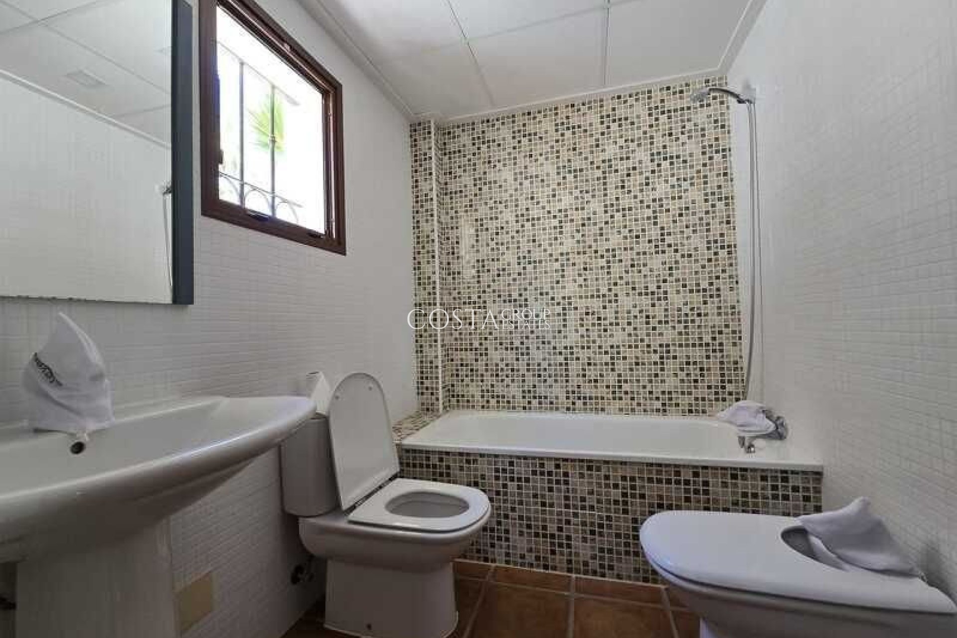 Resale - Villa -
Algorfa - La Finca Golf