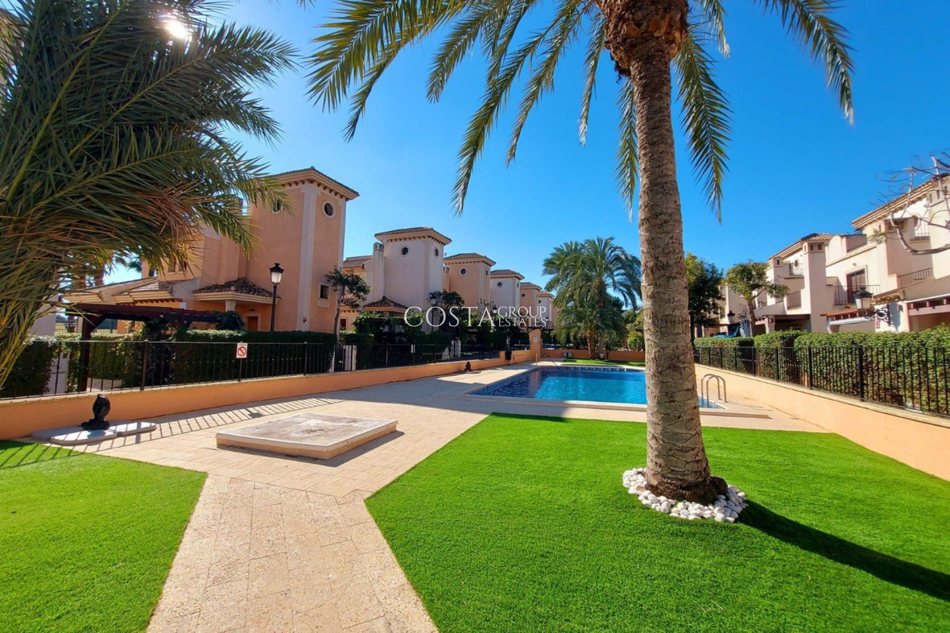 Resale - Villa -
Algorfa - La Finca Golf