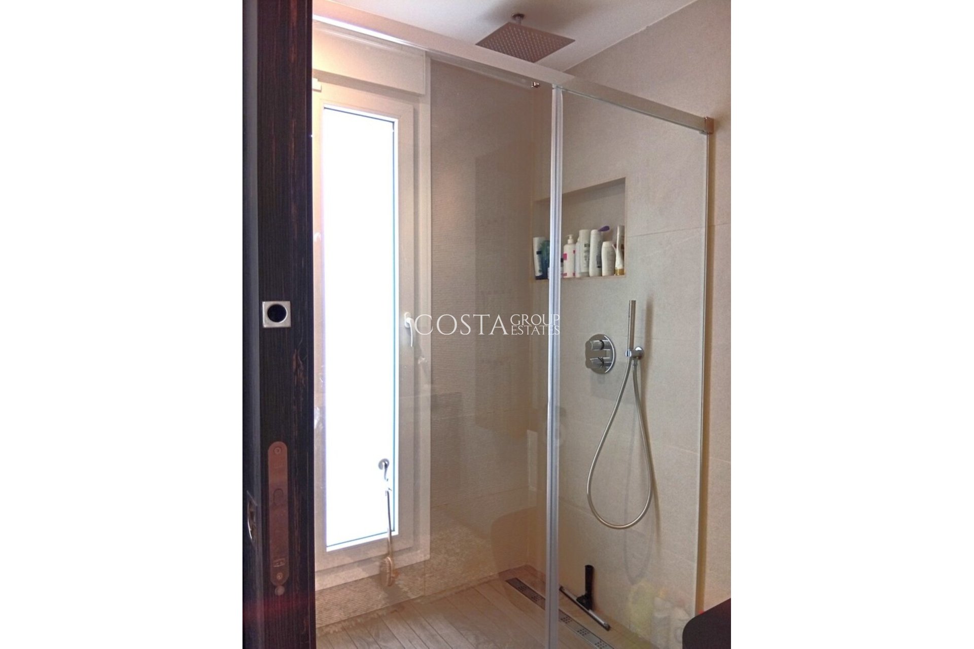 Resale - Villa -
Algorfa - La Finca Golf