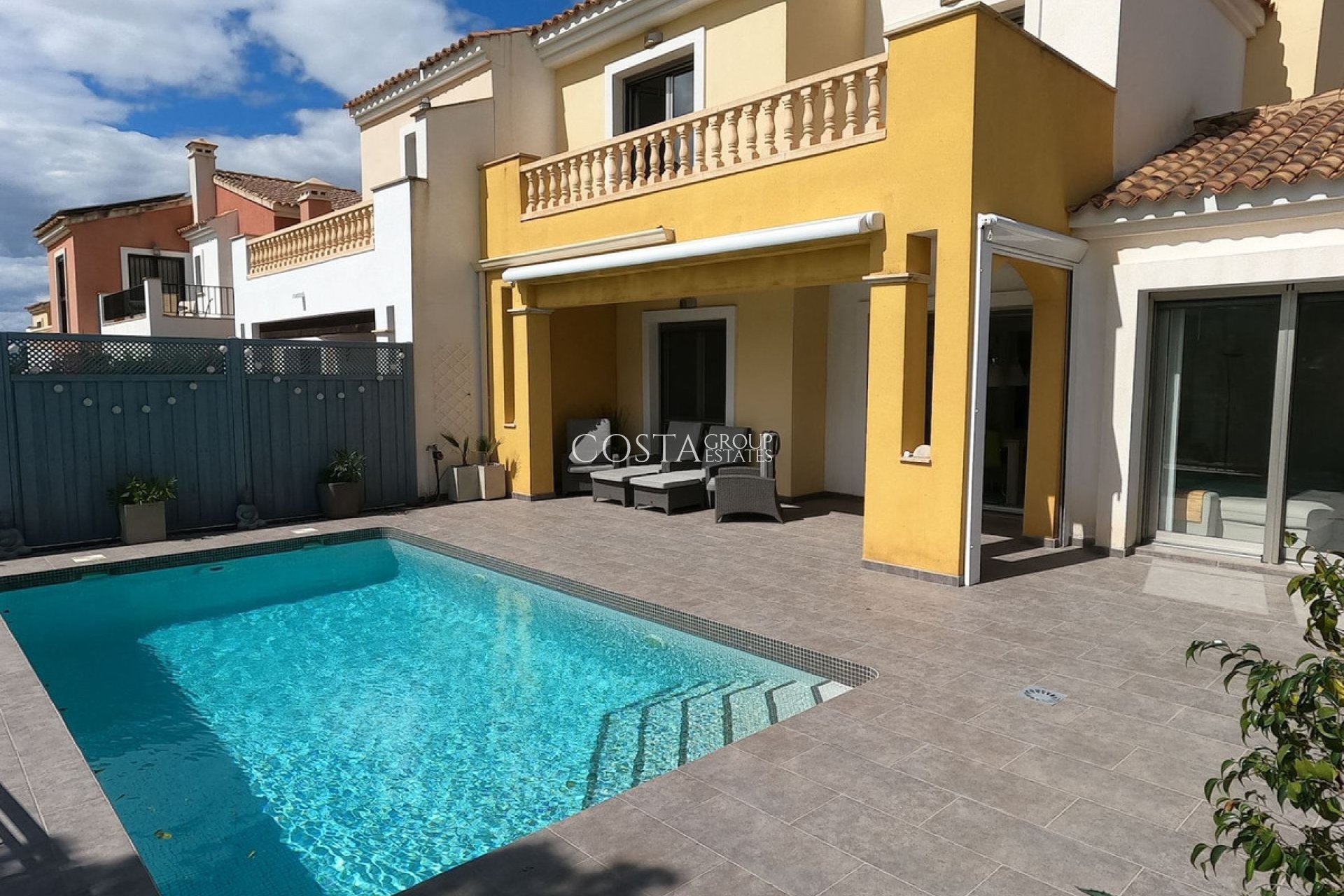 Resale - Villa -
Algorfa - La Finca Golf