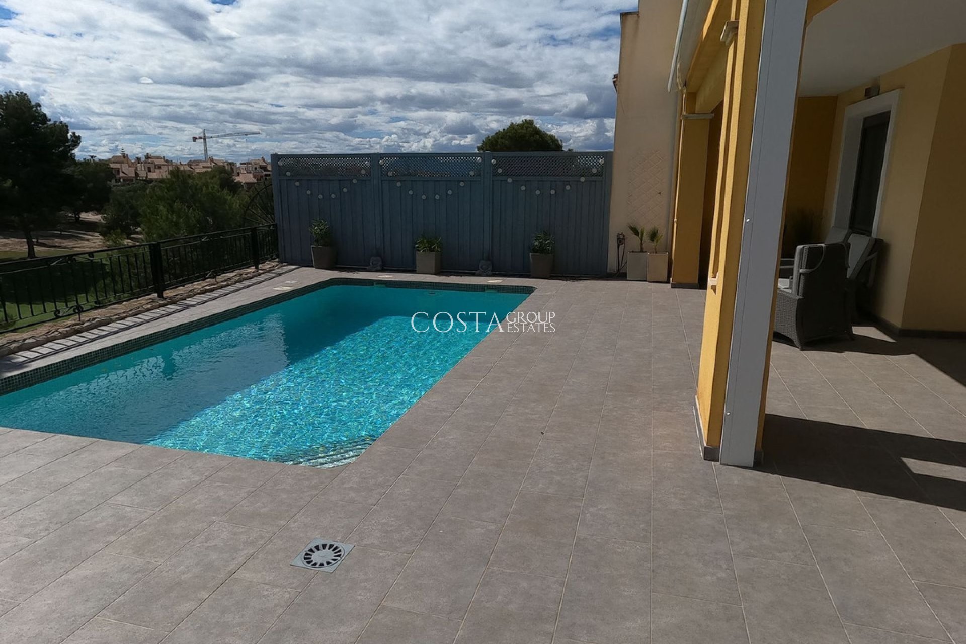 Resale - Villa -
Algorfa - La Finca Golf