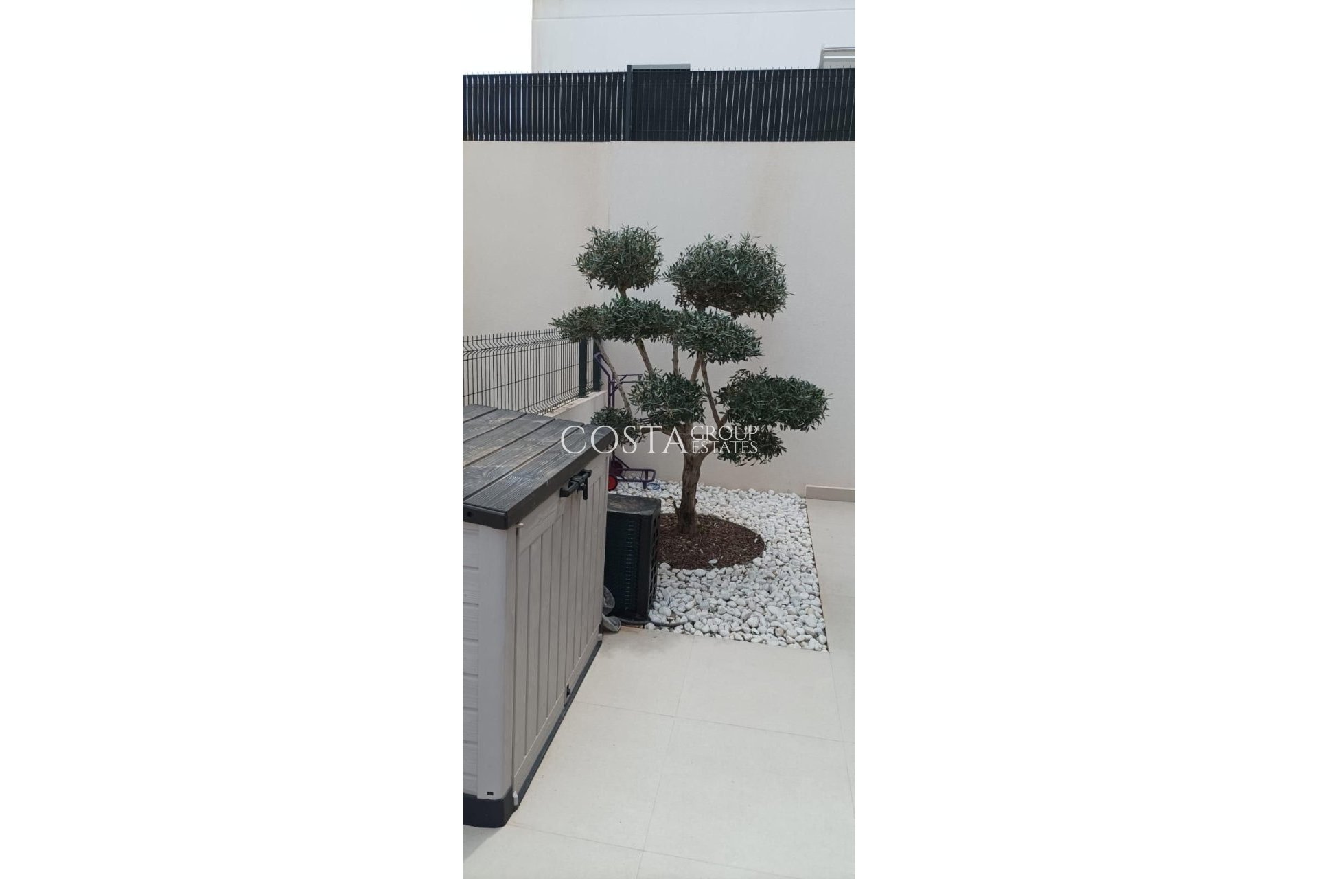 Resale - Villa -
Algorfa - La Finca Golf