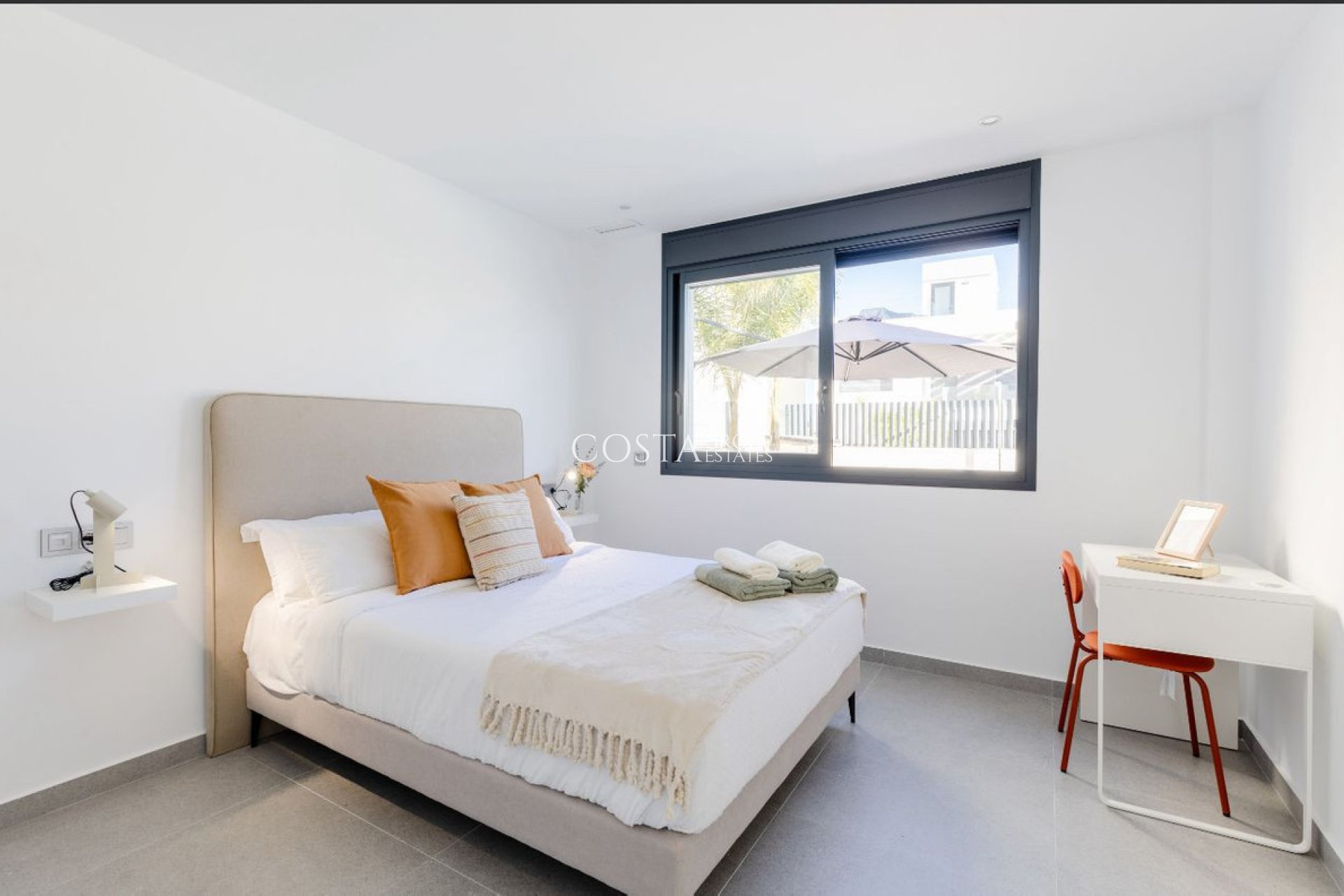 Resale - Villa -
Algorfa - La Finca Golf