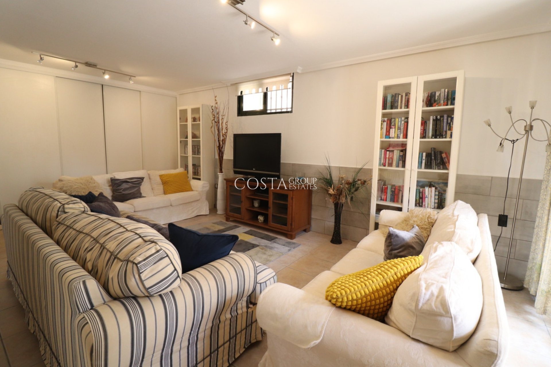 Resale - Villa -
Algorfa - Lo Crispin