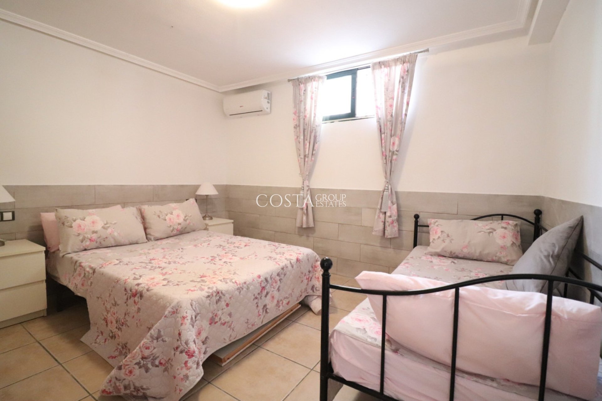 Resale - Villa -
Algorfa - Lo Crispin