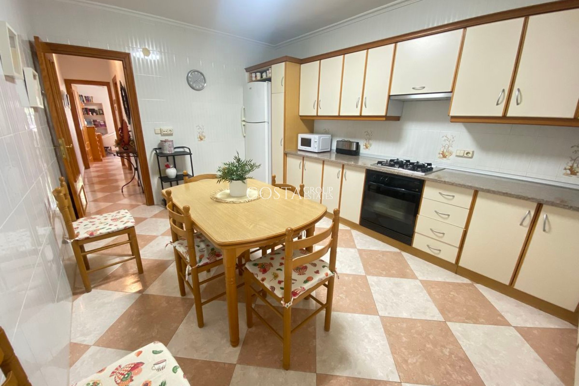 Resale - Villa -
Algorfa