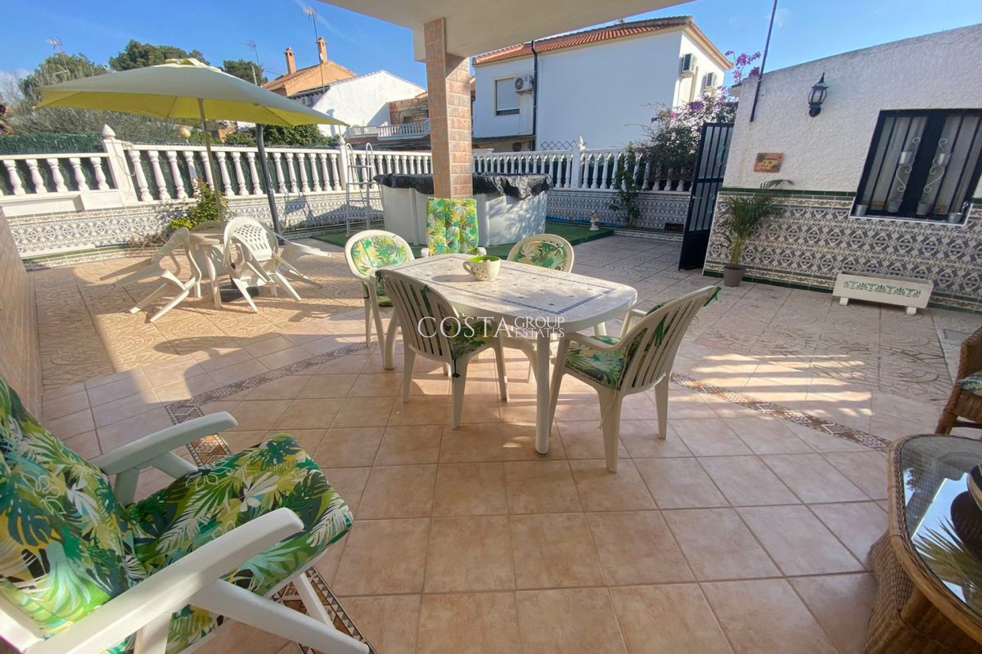 Resale - Villa -
Algorfa