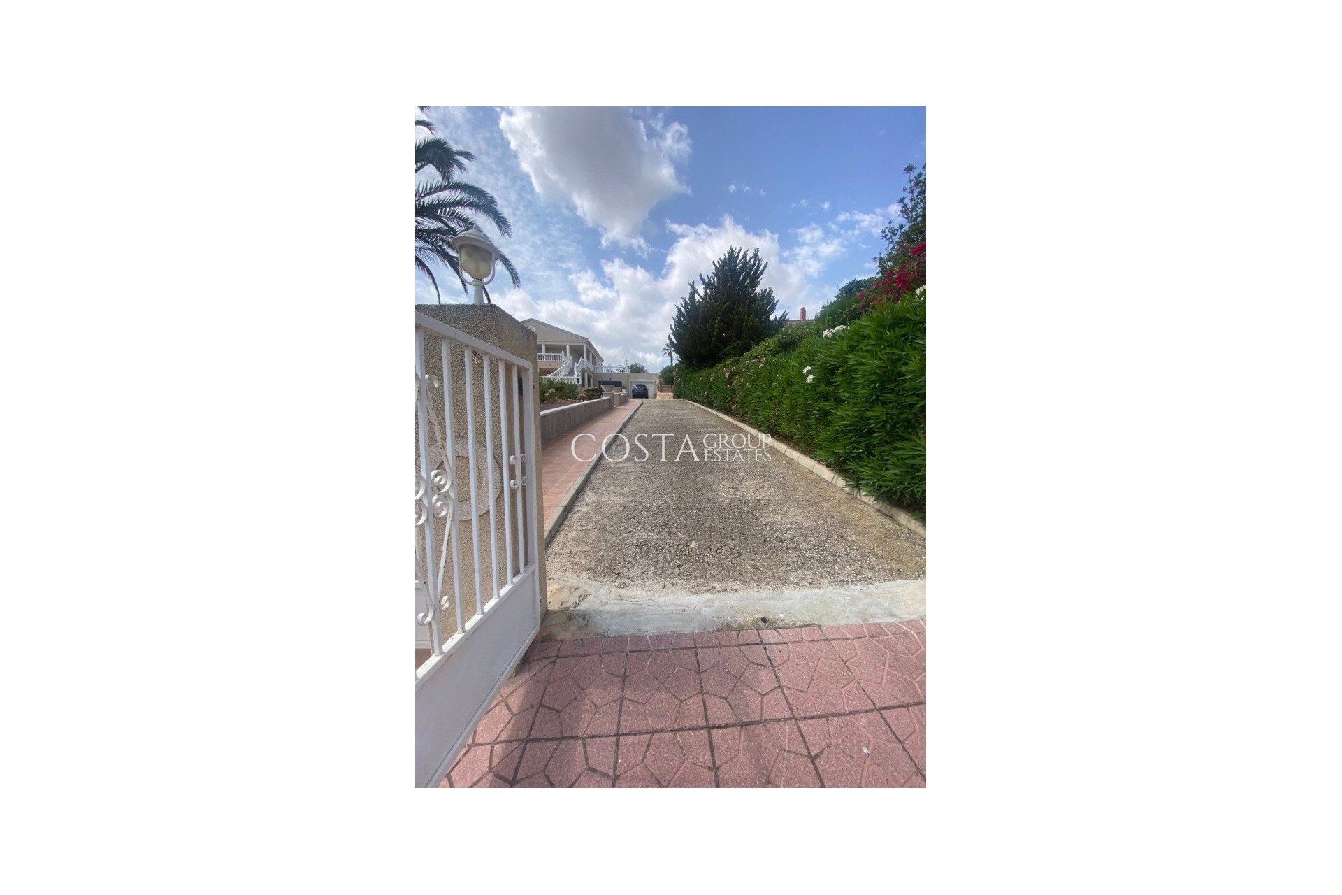 Resale - Villa -
Algorfa