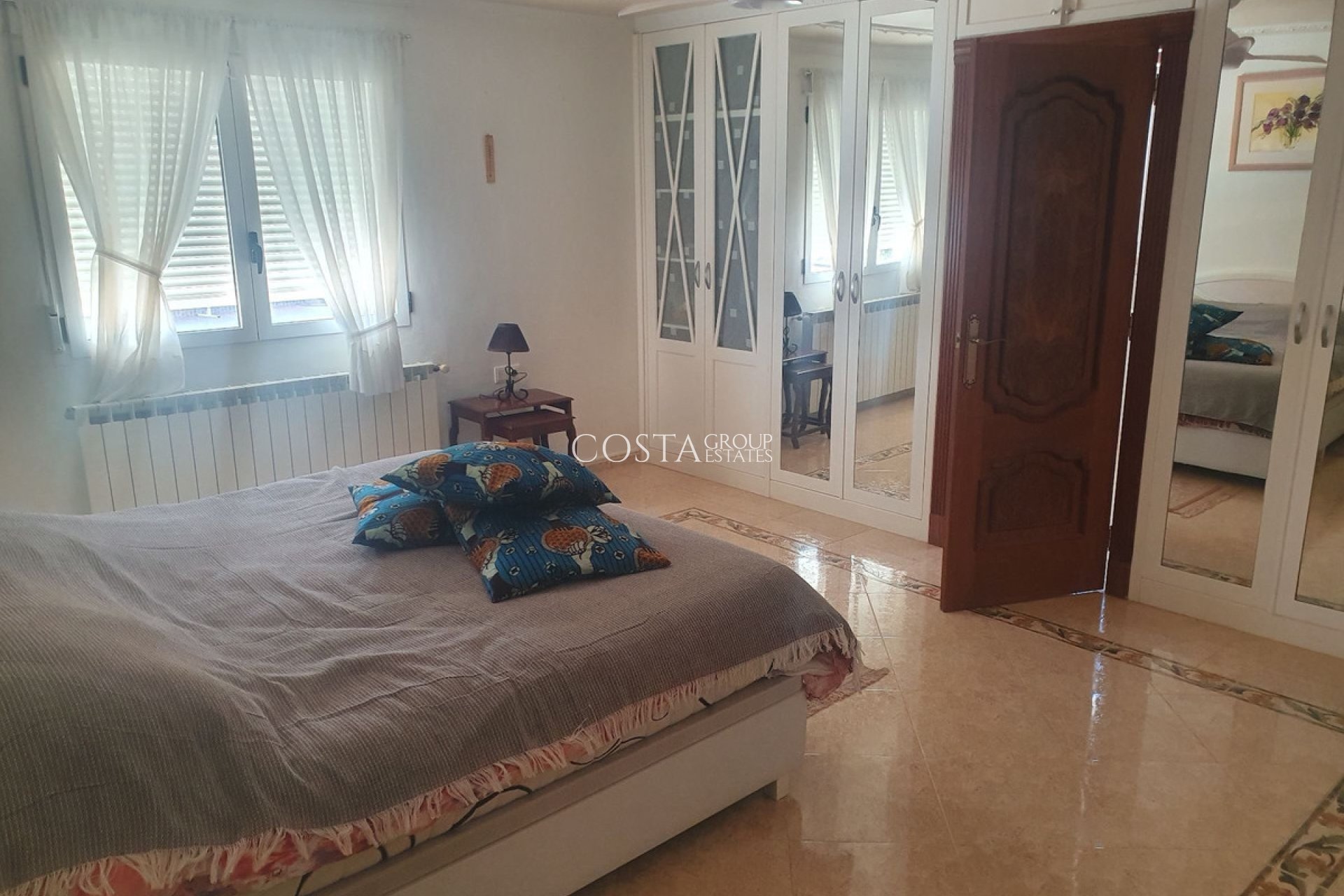 Resale - Villa -
Algorfa